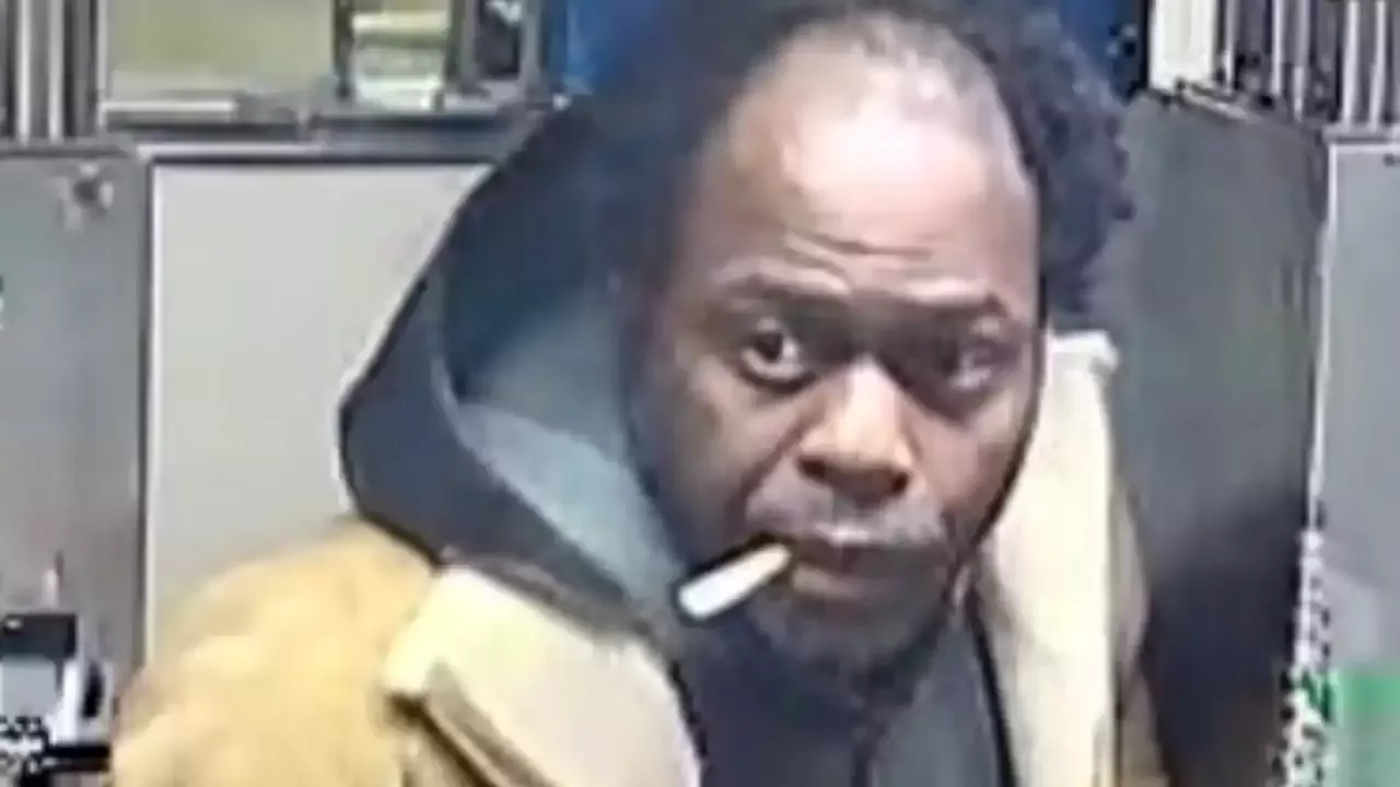 Nyc Homeless Man Arrested After 66 Year Old Man Shoved Onto Subway Tracks Police 1414