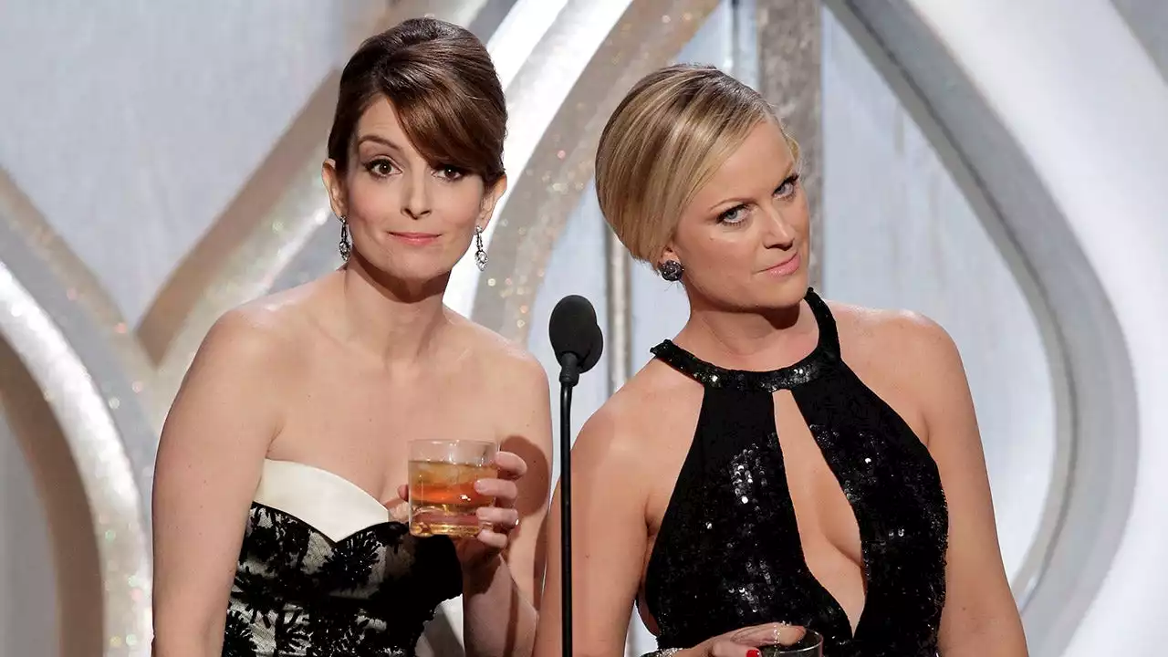 Ticketmaster roasted for presale problems with Tina Fey and Amy Poehler tour tickets: 'At it again'