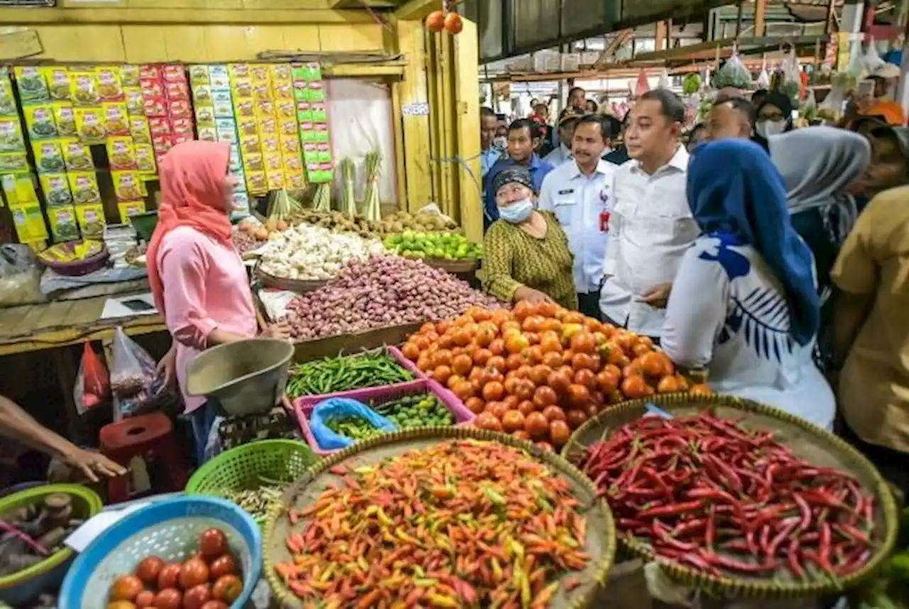 Pasar Induk Sidotopo Serap Puluhan Tenaga Kerja Warga Surabaya