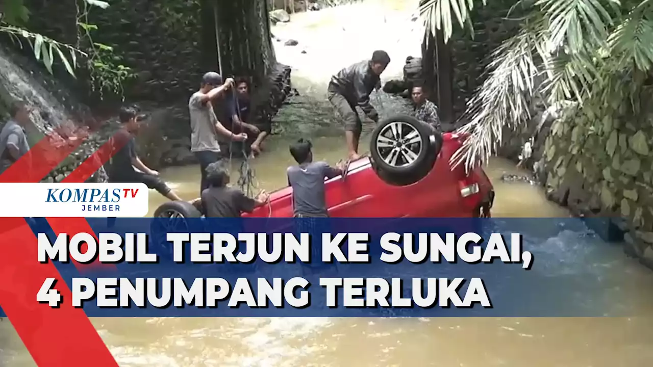 Sopir Ngantuk, Mobil Terjun ke Sungai, 4 Penumpang Terluka