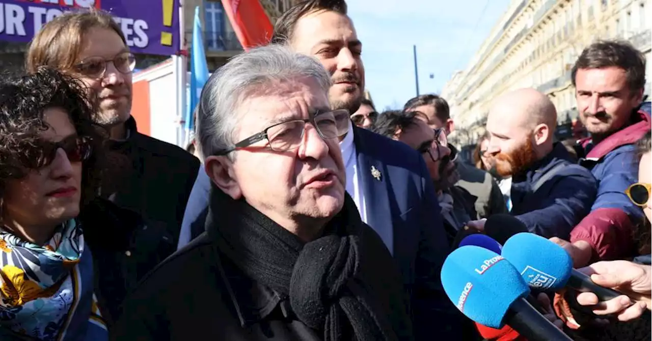 Réformes des retraites : Jean-Luc Mélenchon appelle à 'tout bloquer' le 7 mars