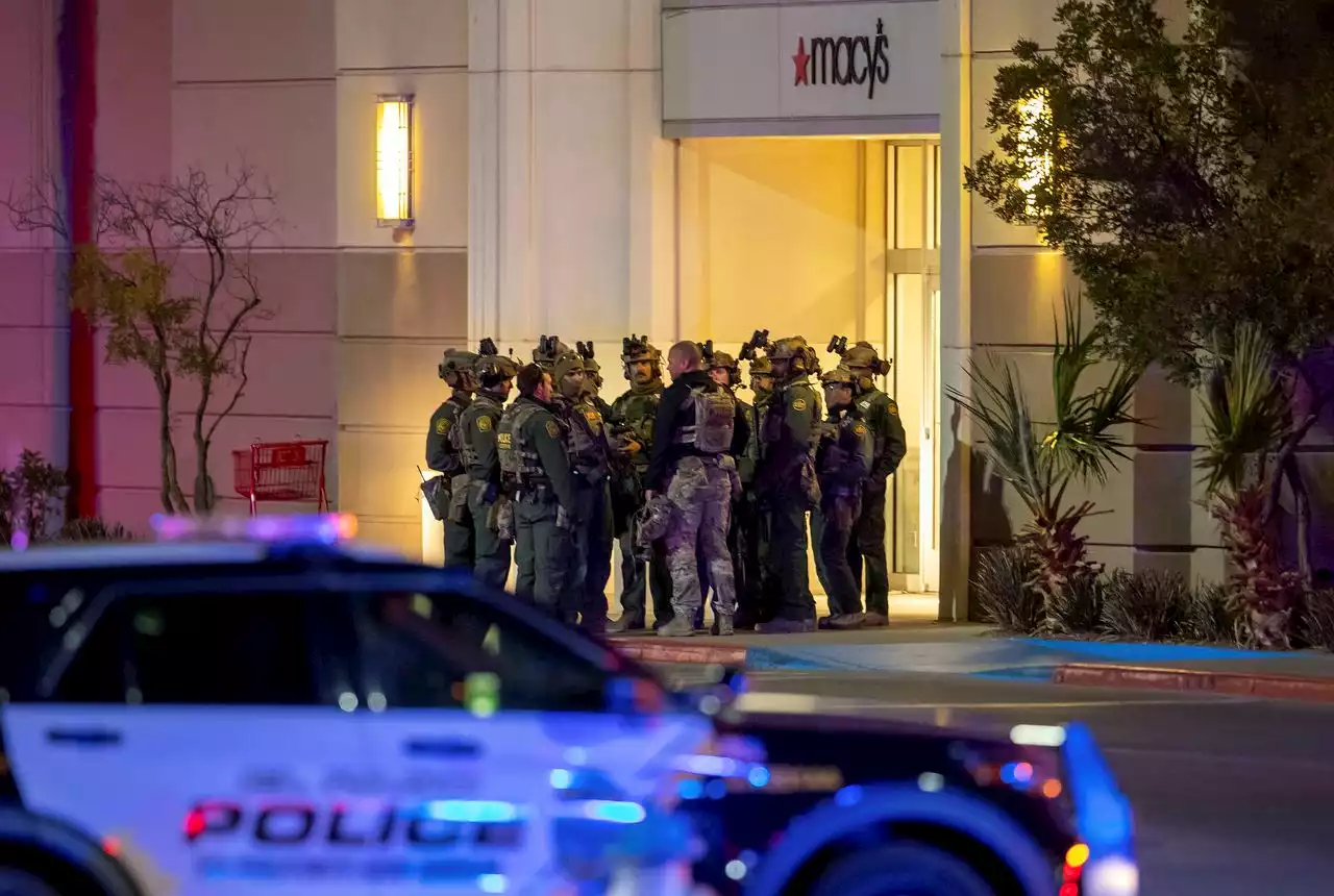 Mall shooting in Texas kills 1, injures 3