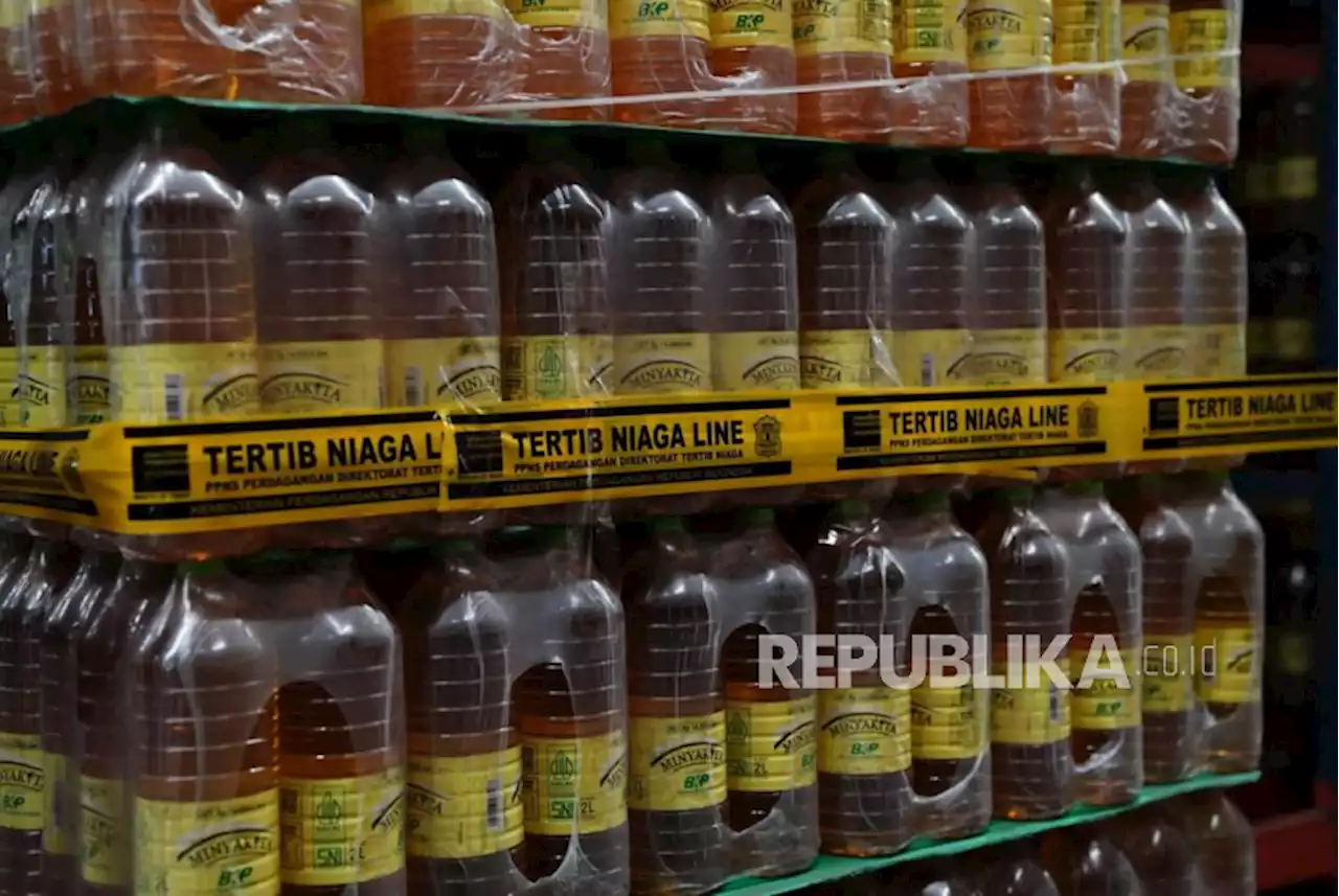 Bulog Gelontorkan Minyakita, Para Pedagang di Pasar Tradisional Diminta Patuhi HET |Republika Online