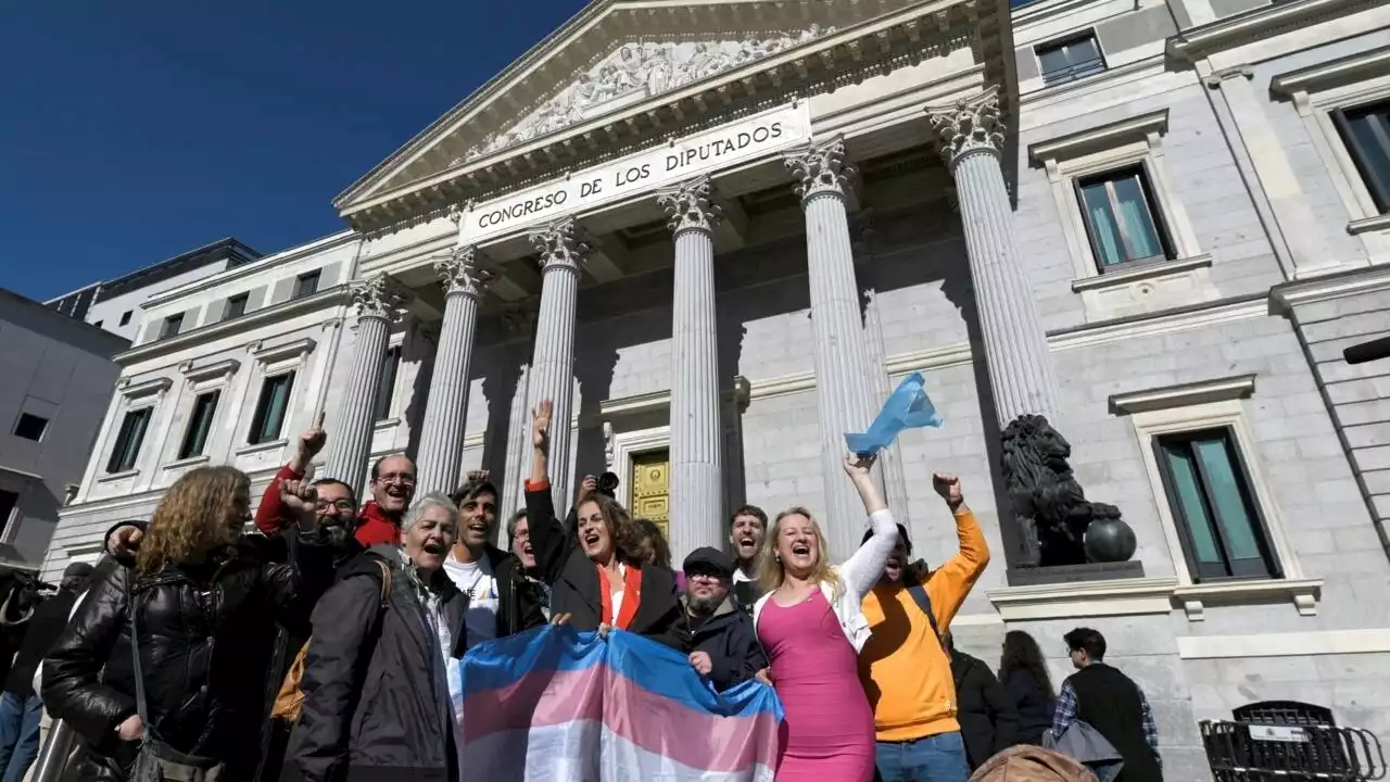 L’Espagne adopte une loi permettant de changer de genre dès 16 ans