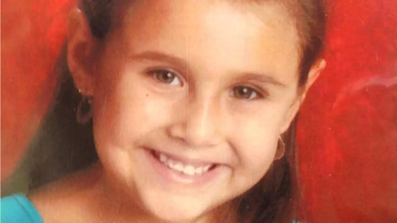 Dad defends himself in Tucson trial of young daughter's alleged killer