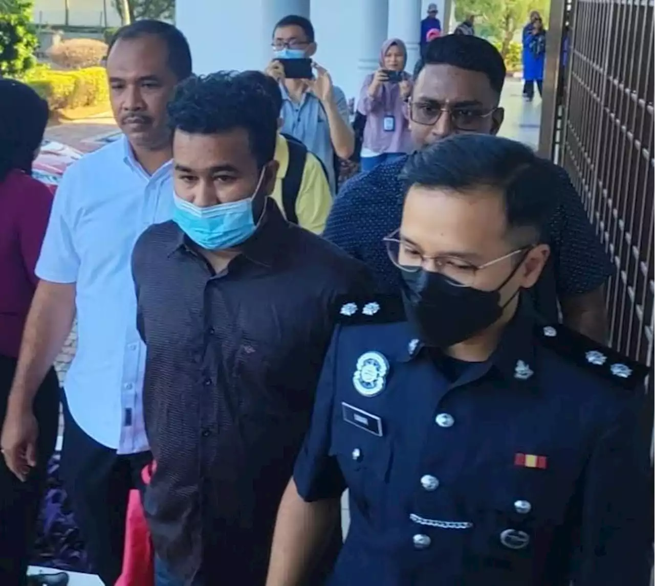 Pengurup wang Bangladesh tak mengaku palsu dokumen perbaharui pasport