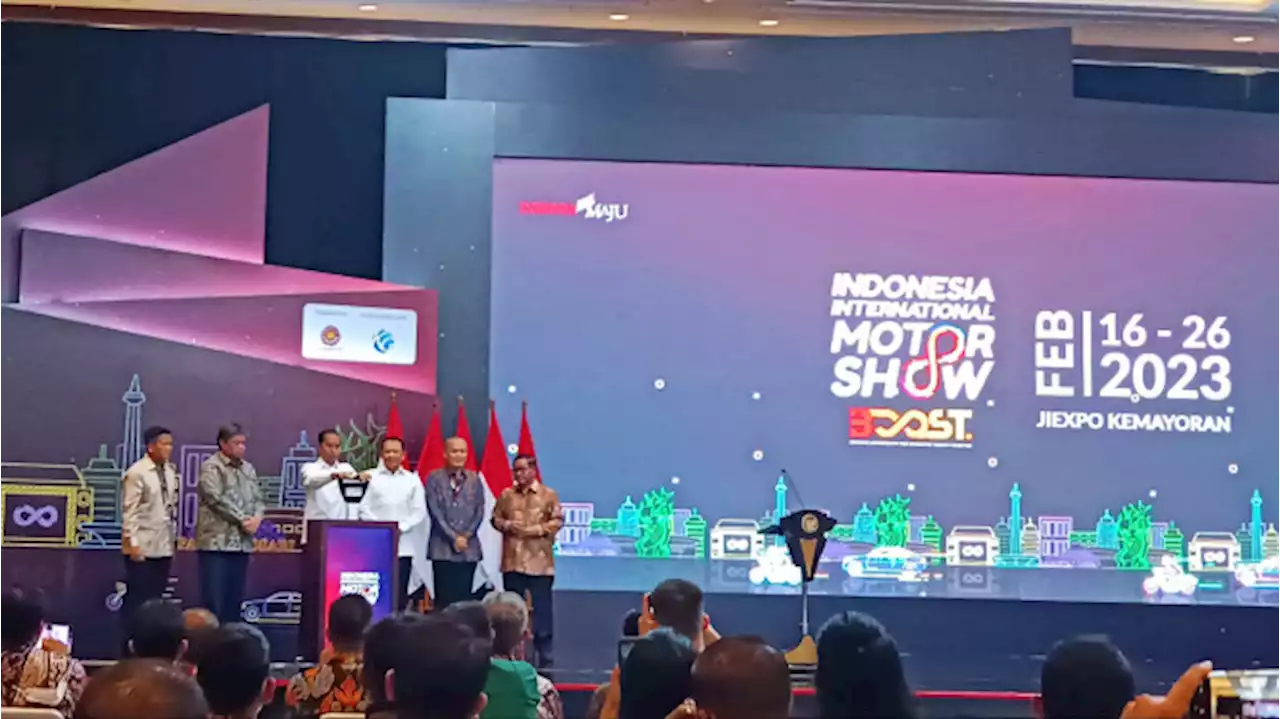 Buka Pameran Otomotif IIMS 2023, Presiden Jokowi Singgung Jalanan Makin Macet