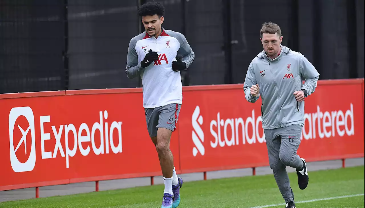 Luis Díaz volvió a entrenar en campo con el Liverpool