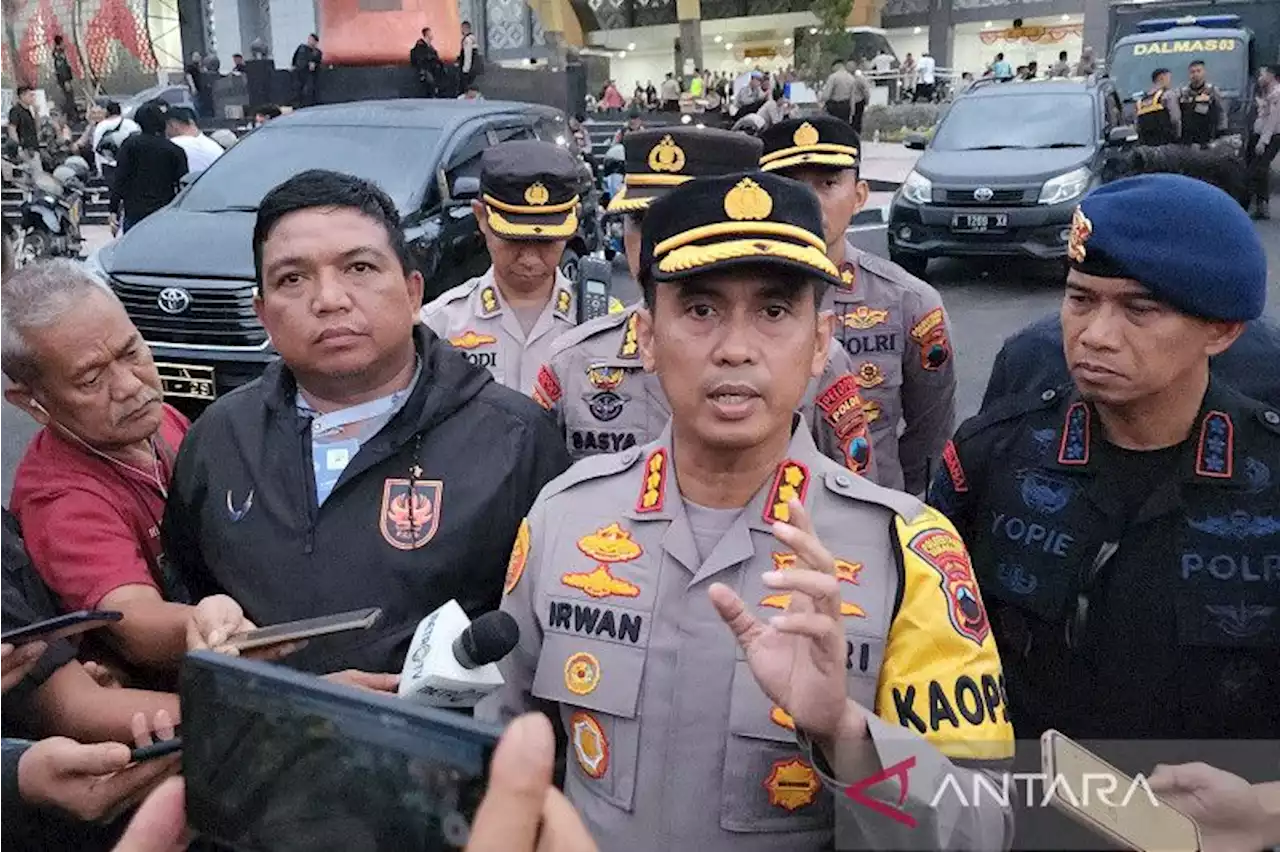 Polisi tembakkan gas air mata untuk bubarkan pendukung PSIS