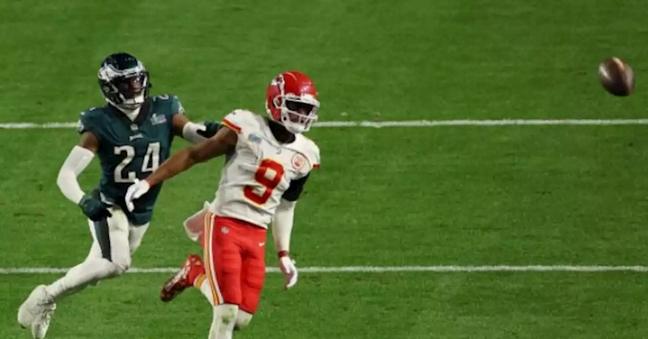 New Angle of Controversial Super Bowl Holding Call Removes All Doubt