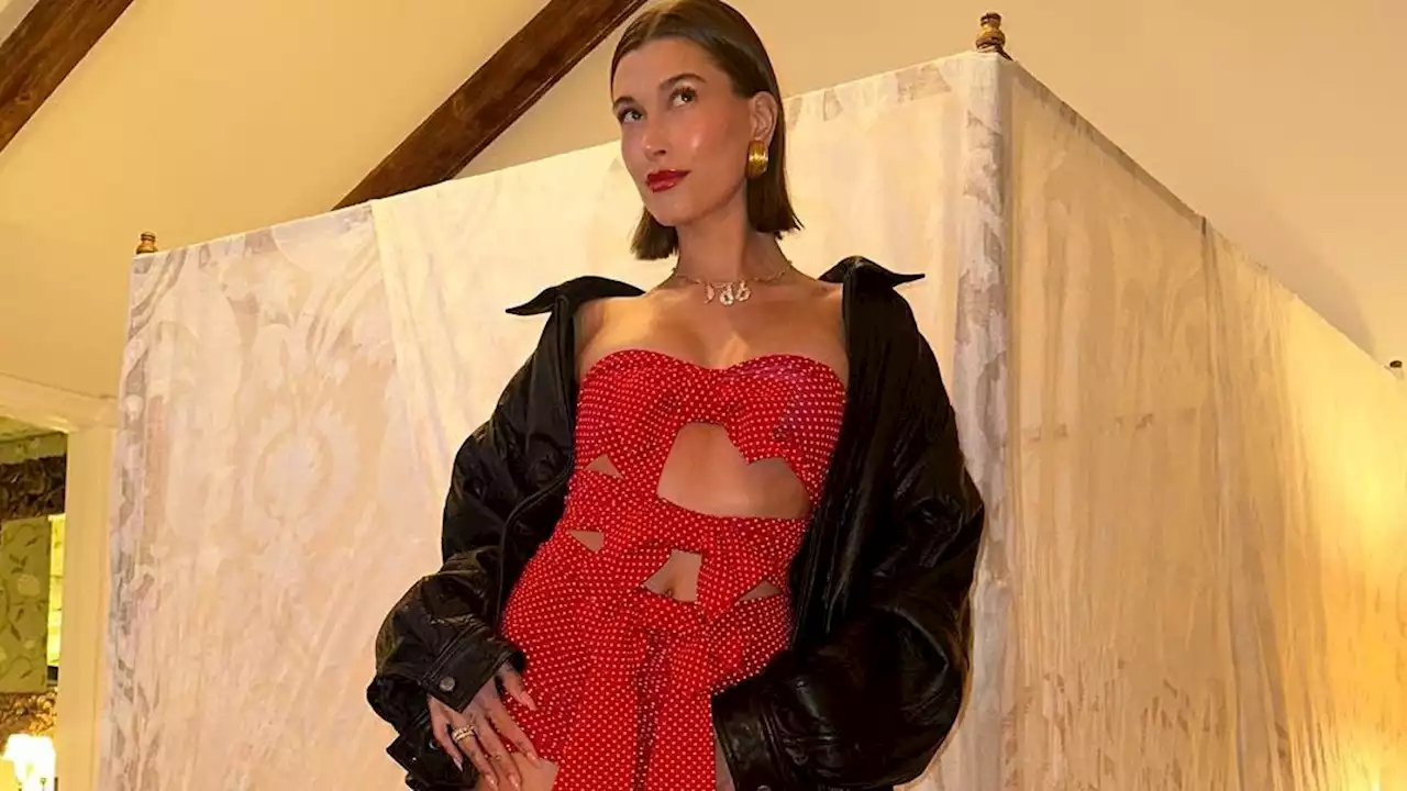 Hailey Bieber Just Made Minnie Mouse’s Uniform Look Chic