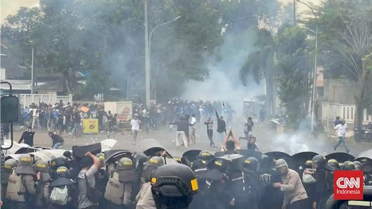 Heboh Rusuh Suporter Vs Polisi Semarang, Ini Biang Keroknya!