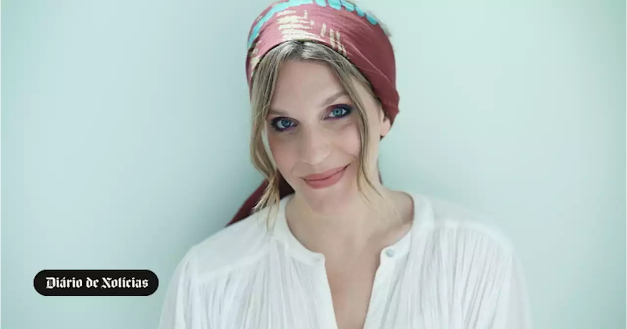 O lado solar de Luísa Sobral