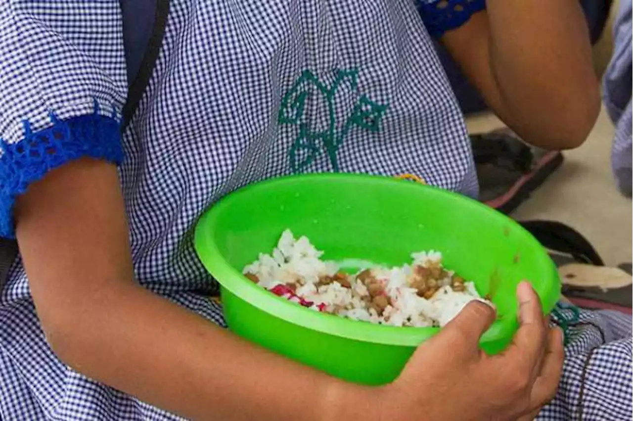 Denuncian que una niña consumió vidrio molido en refrigerio escolar en Bogotá