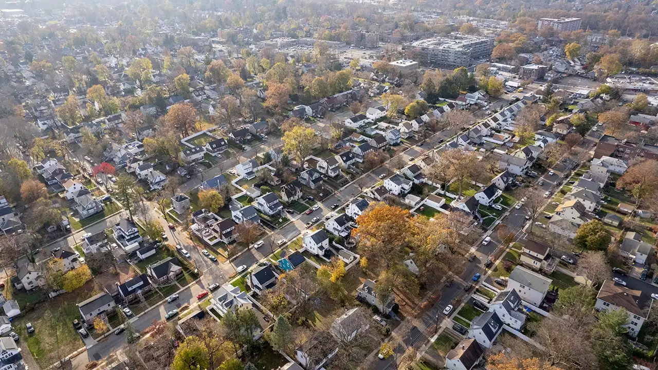 Housing starts fall in January to the lowest level since 2020