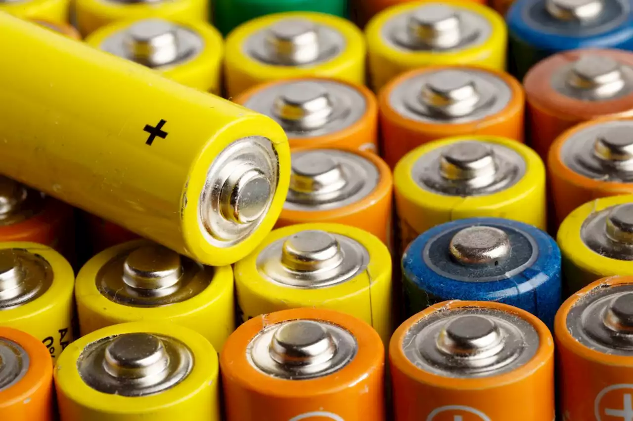 Lithium-Ionen-Batterien: Ursache für Selbstentladung von Akkus entdeckt