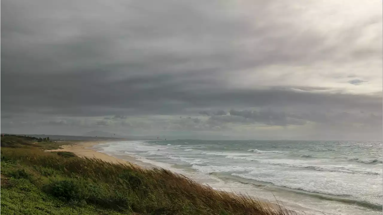 La lluvia y el viento fastidiarán el carnaval en zonas de España