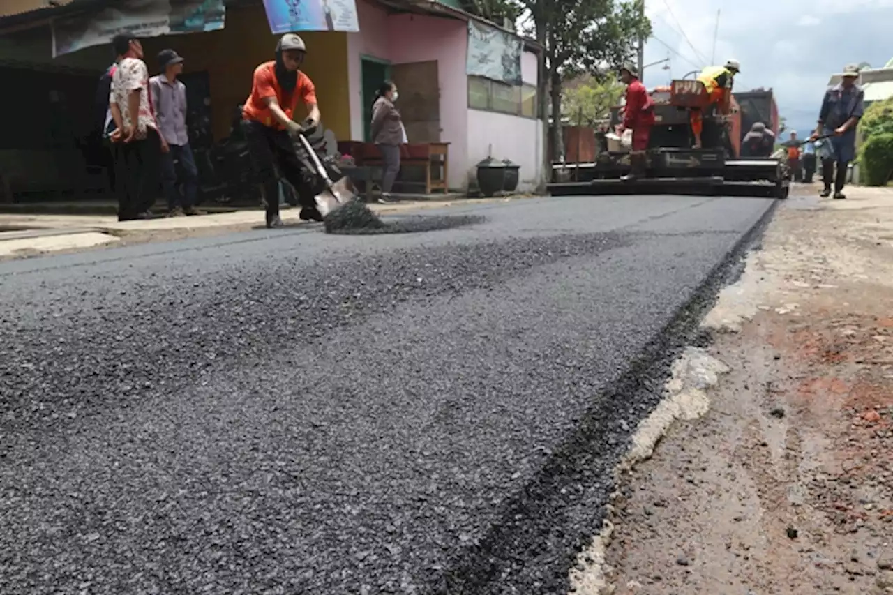 6 Tahun Rusak, Jalan di Pakisaji, Malang Ini Akhirnya Diperbaiki