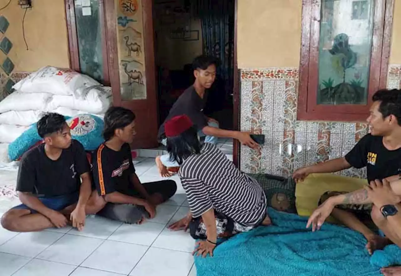 Asyik Tidur di Teras, HP Diembat Maling, Pelakunya Modus Minta Sumbangan