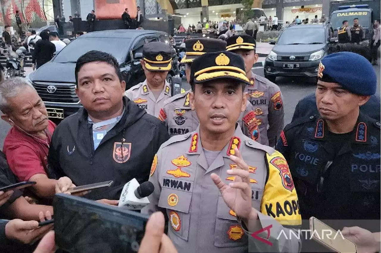 Suporter Rusuh, Polisi Tembakan Gas Air Mata, Begini Kata Kapolrestabes Semarang