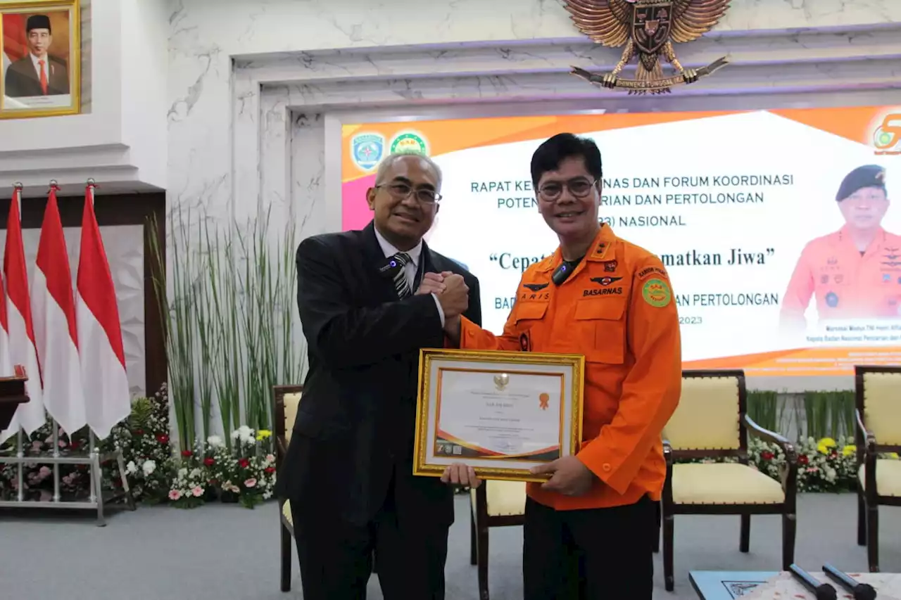 Universitas Budi Luhur Sabet Penghargaan SAR Awards dari Basarnas