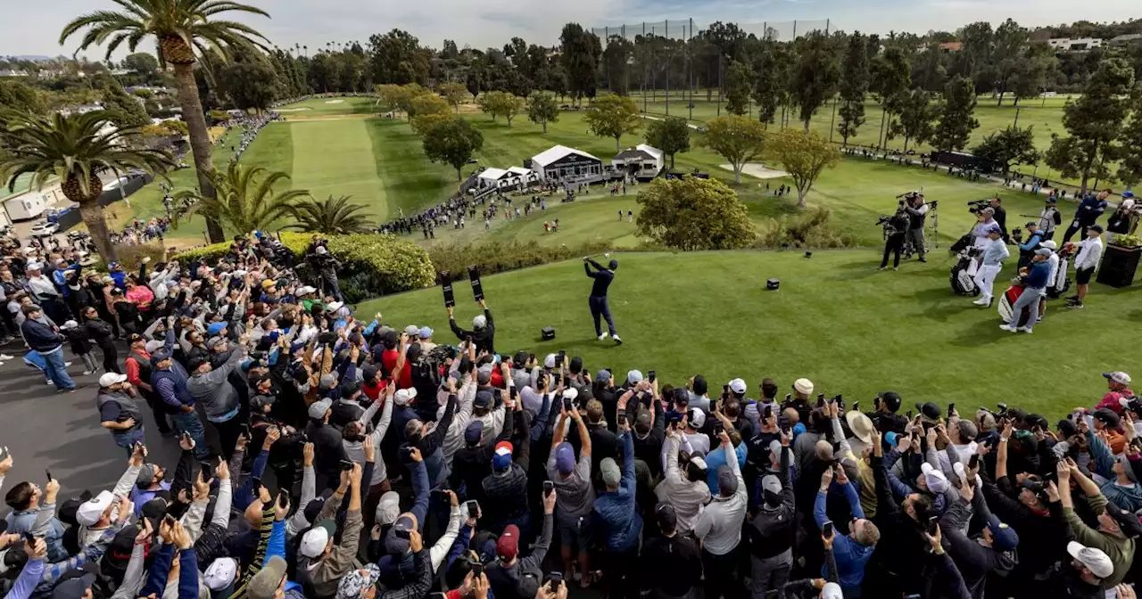 Photos | Tiger Woods competes at the Genesis Invitational