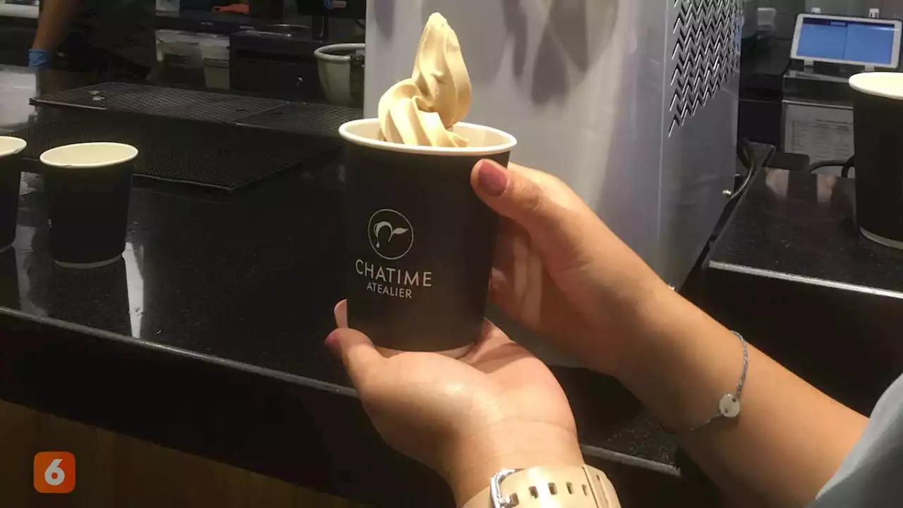 Mencicipi Es Krim Lembut Kreasi dari Minuman Teh Hitam Premium