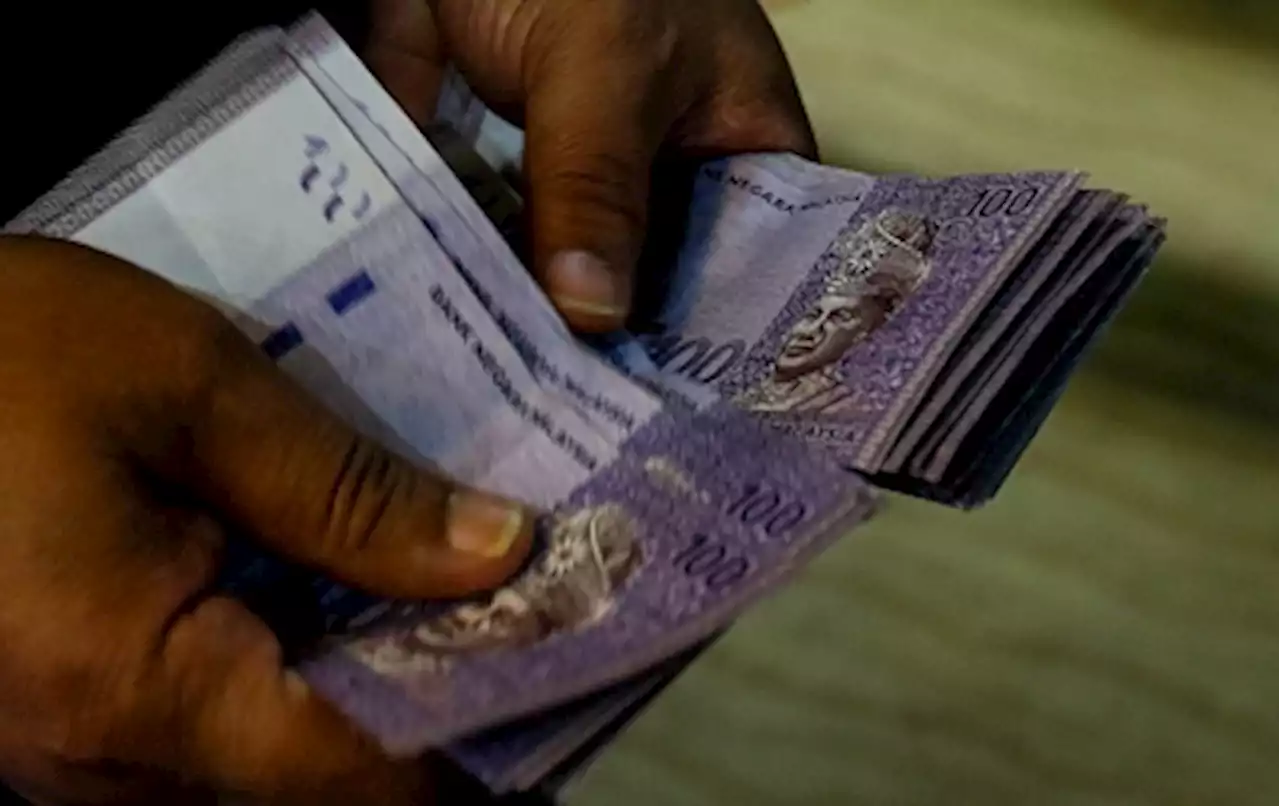 Interns aren't slaves, PSM Youth says after employers grumble about mandatory allowance