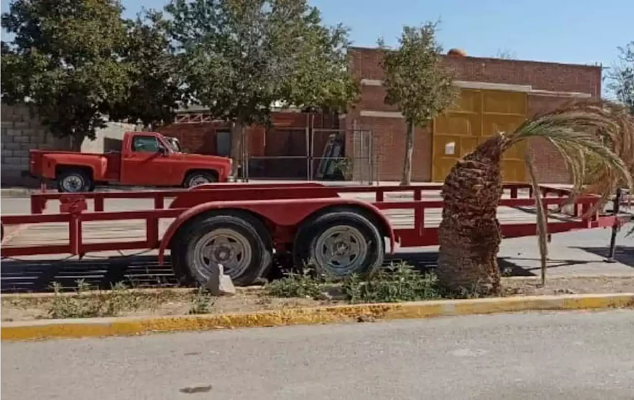 Coahuila: Roban remolque Universidad Narro. Ayuda a encontrarlo