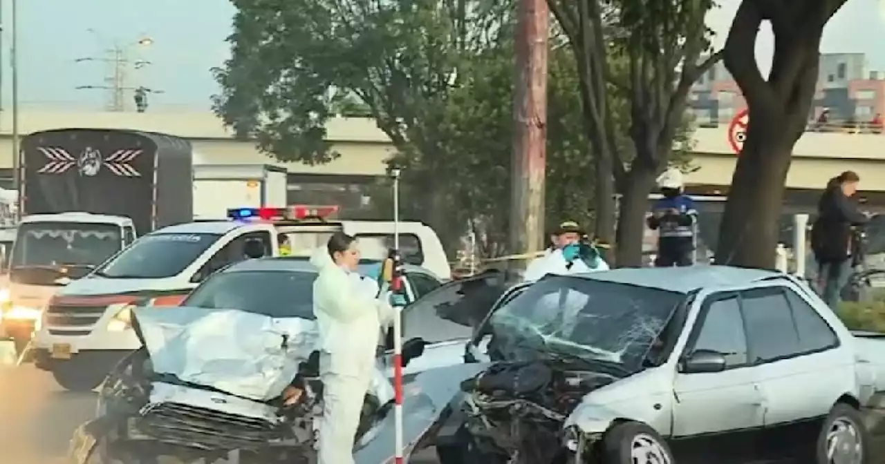 Violento accidente en Bogotá de tres vehículos dejó una persona muerta