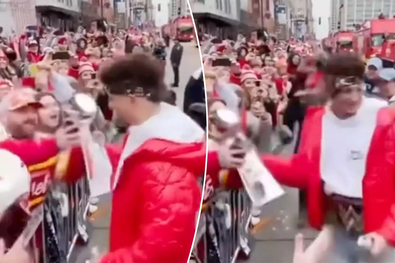 Patrick Mahomes gave Lombardi Trophy to fan at parade, left it behind