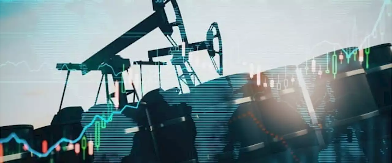 WTI Tumbles As Dollar And Crude Inventories Climb | OilPrice.com