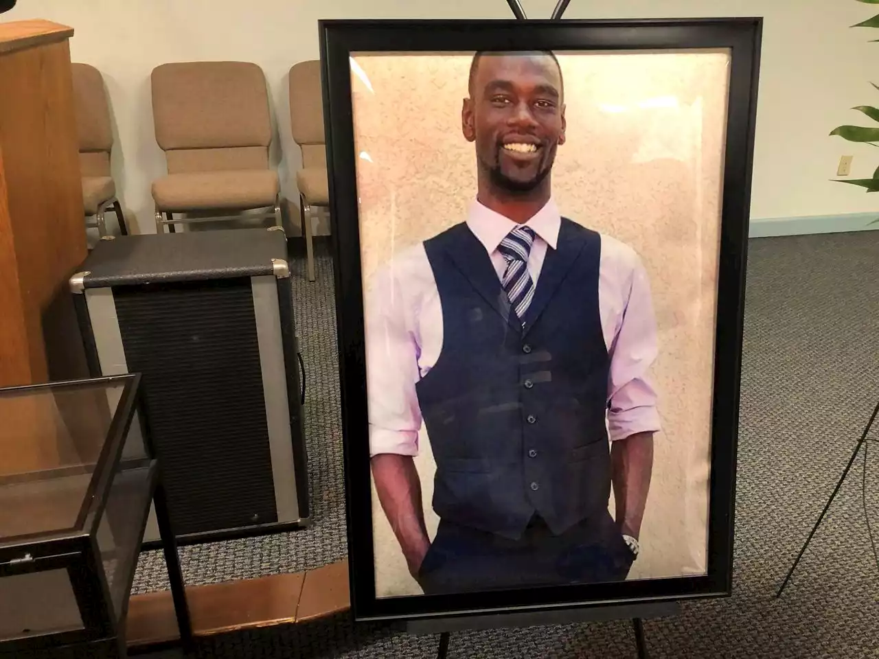 Memphis police officers plead not guilty in death of Tyre Nichols