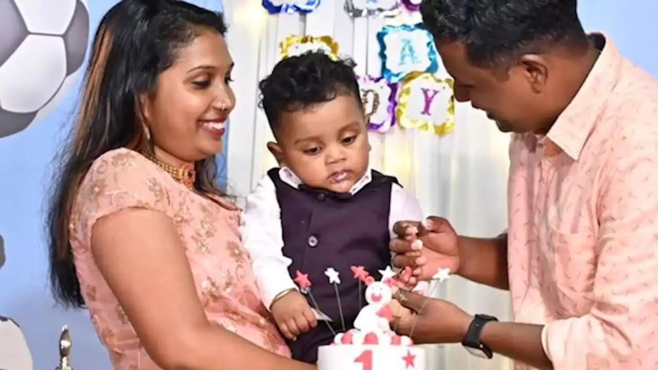 India: bautizaron a su hijo 'Álvarez' y celebraron su primer año con temática de Argentina