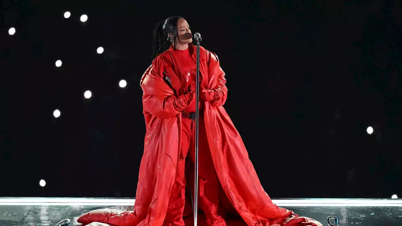 Recordatorio: Rihanna NO nos debía nada en el show del medio tiempo del Super Bowl