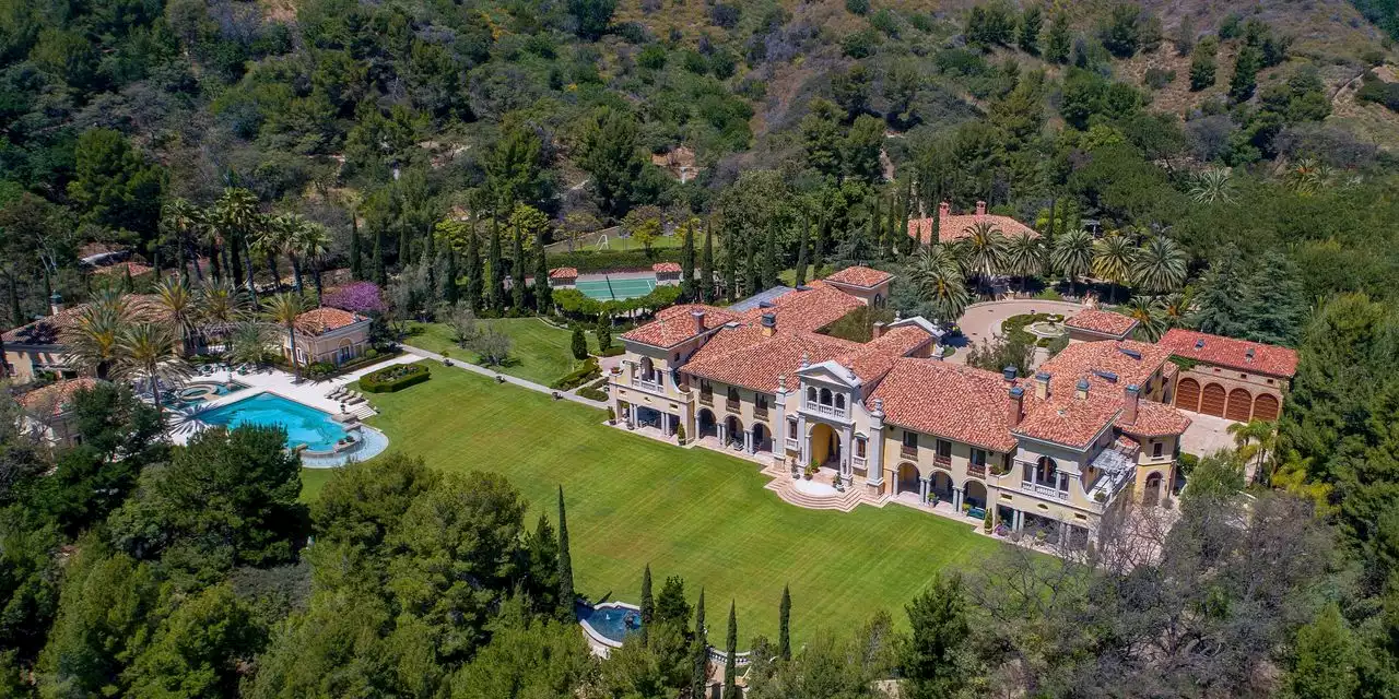 WSJ News Exclusive | Once Asking $120 Million, Los Angeles Estate Sells for $52 Million