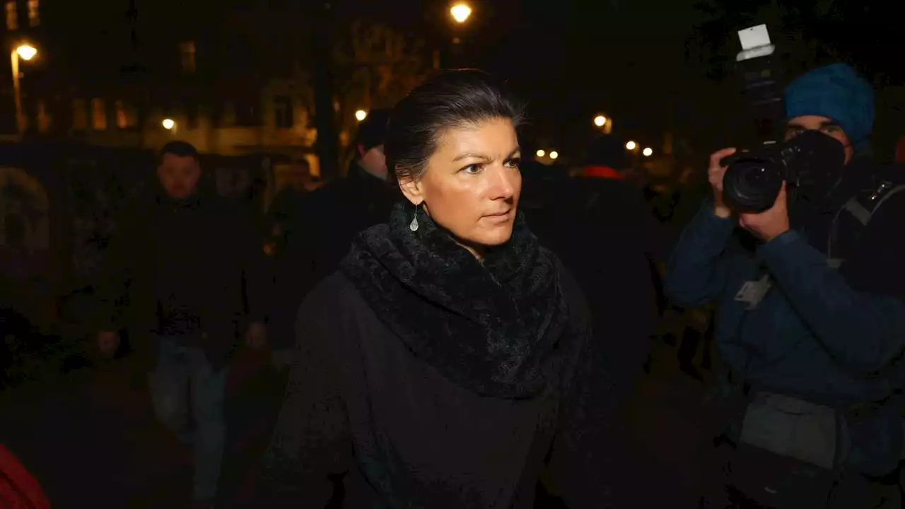 Wagenknecht: Ruf nach Frieden nicht rechts