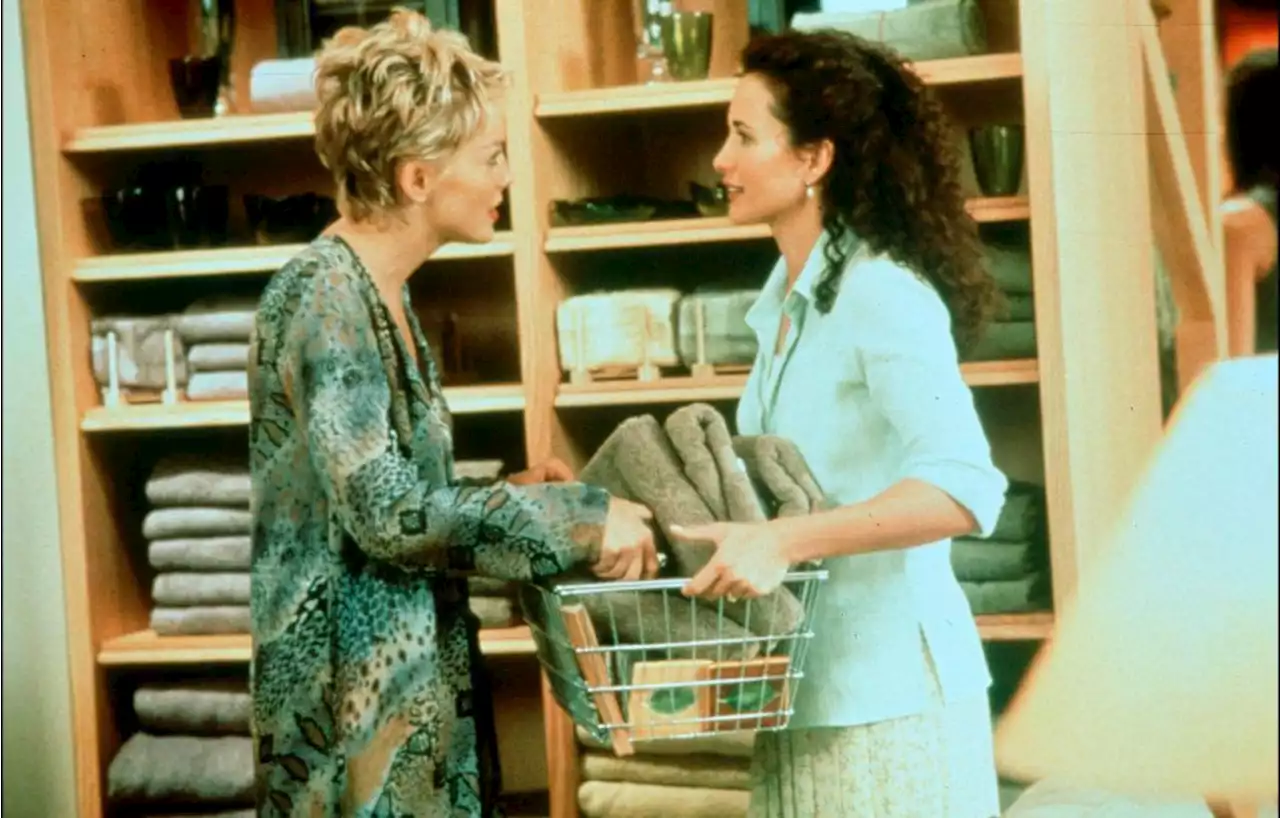 Sharon Stone a appris à Andie MacDowell à se servir d’une app de rencontre