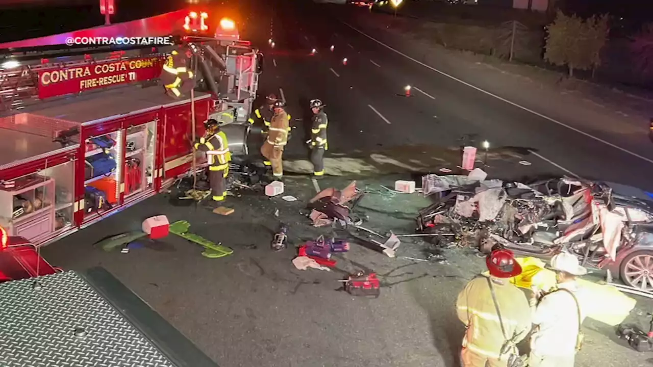 1 dead after Tesla slams into fire truck on I-680 in East Bay, officials say