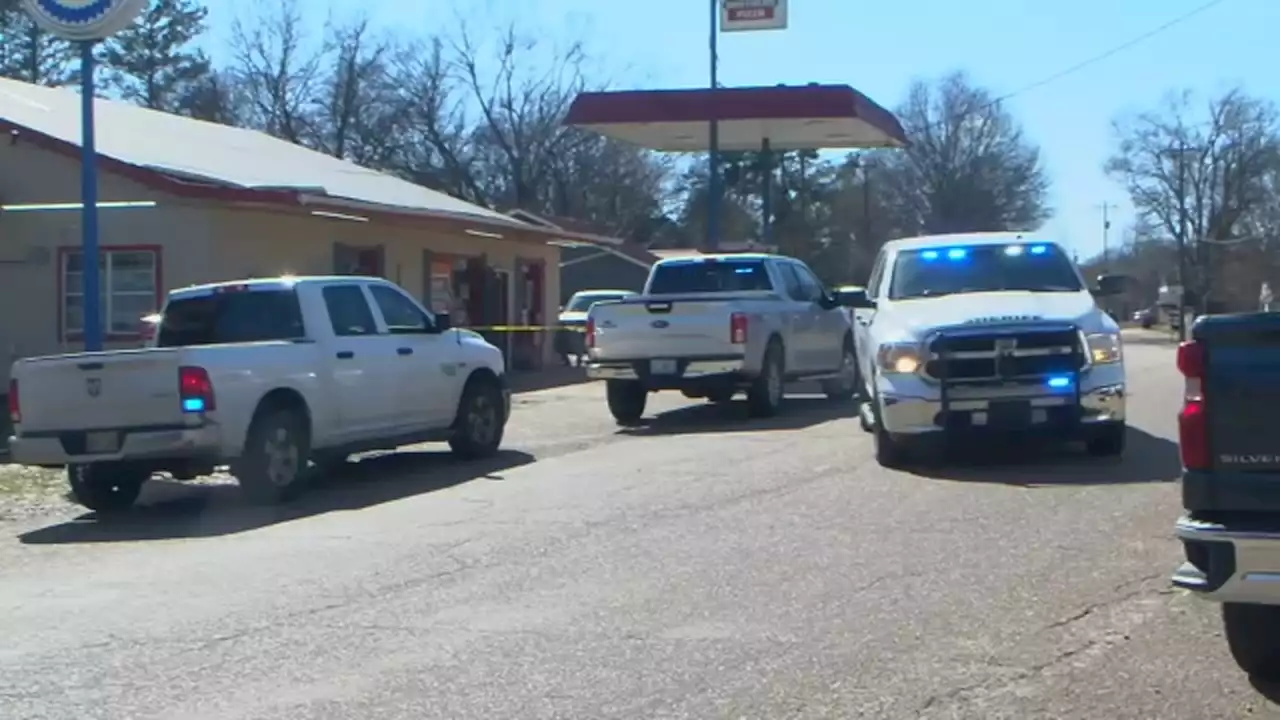 Mississippi shootings leave 6 dead in small town near Tennessee state line