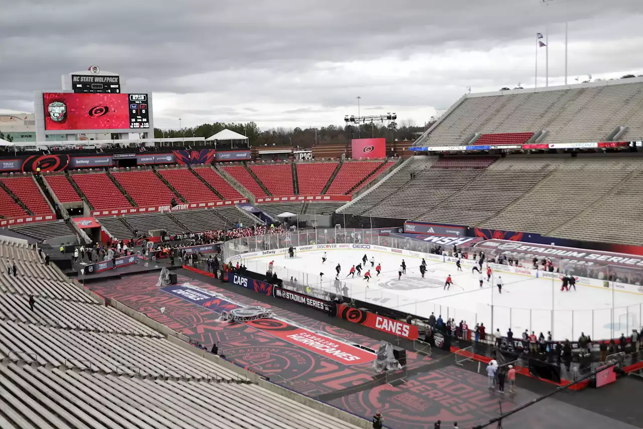 ESPN gets 1st chance to air hockey Stadium Series game