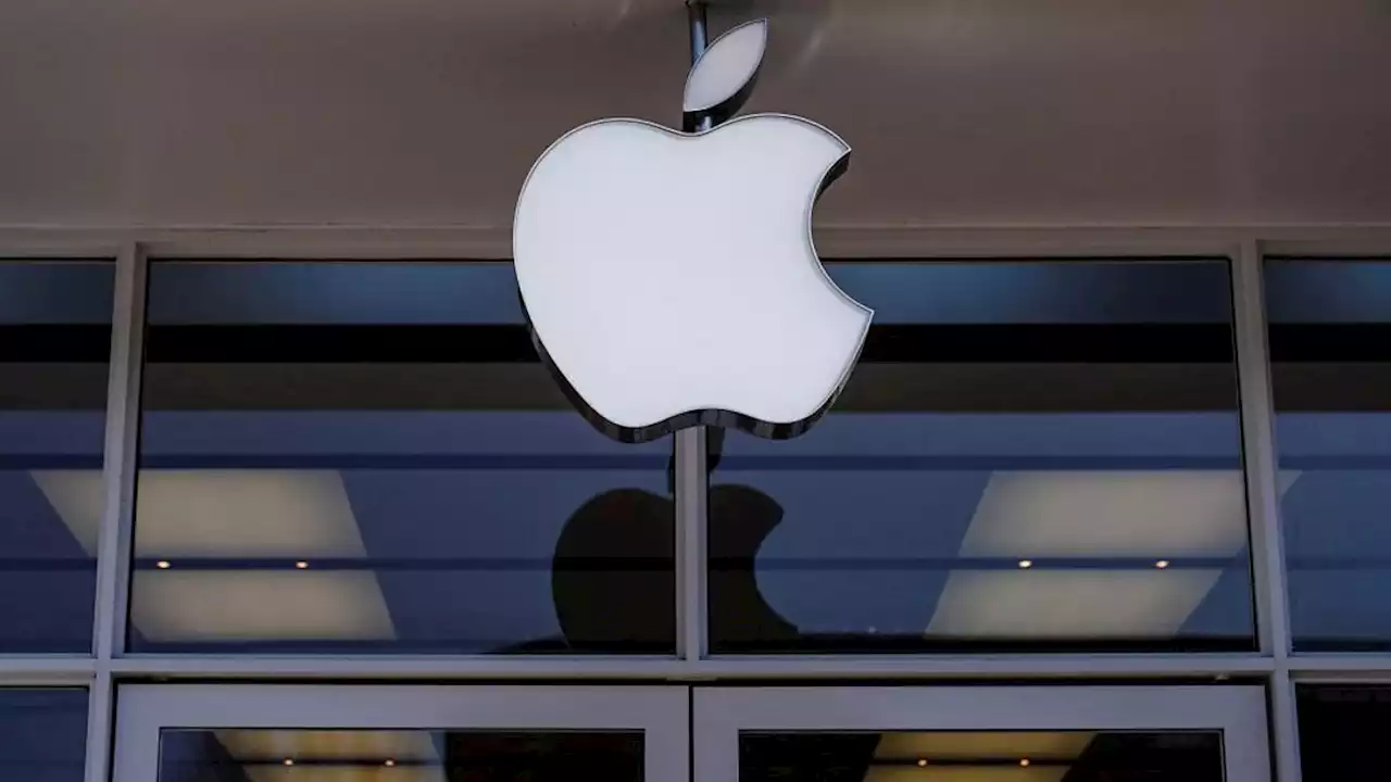 BBC World Service - Tech Tent, Apple workers accuse firm of 'union busting'