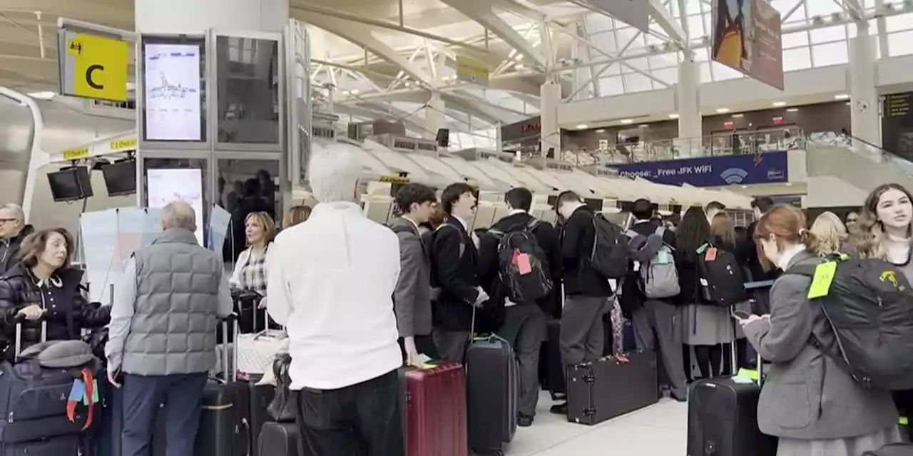 Kennedy Airport fixes power outage that canceled flights