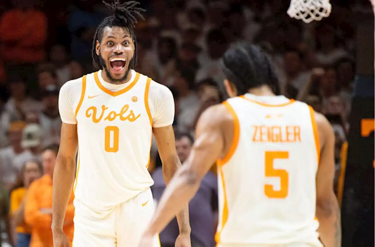 Tennessee vs Kentucky Odds, Picks, & Predictions Tonight