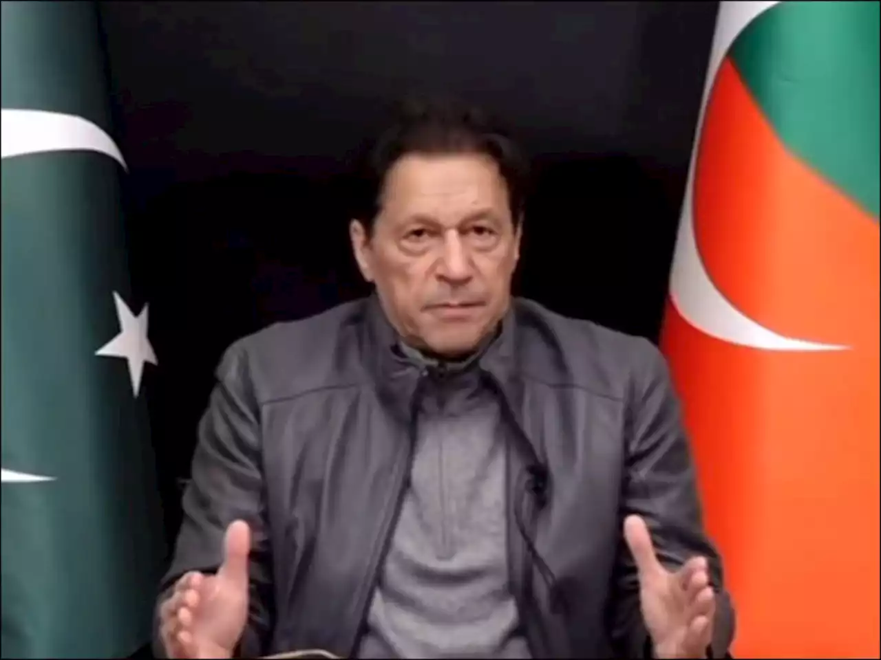 جیل بھرو تحریک، عمران خان بدھ کو گرفتاری دے کر تحریک کا آغاز کریں گے - ایکسپریس اردو