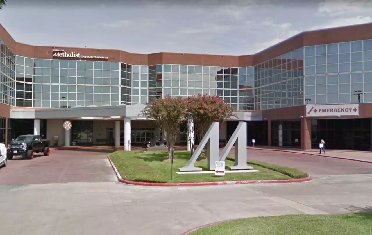 1 dead after possible chemical exposure at ExxonMobil in Baytown shuts down Methodist ER