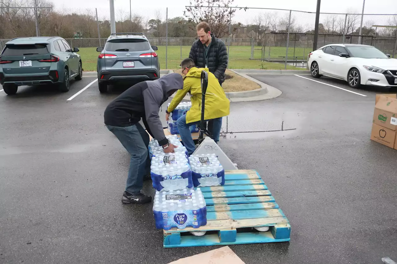 Razzoo's Cajun Cafe in Pasadena donates $3,000 to help those affected by January tornado