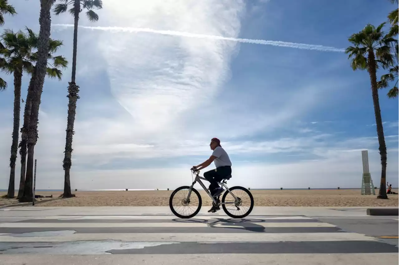 Beauty is found in the winter beaches of Los Angeles