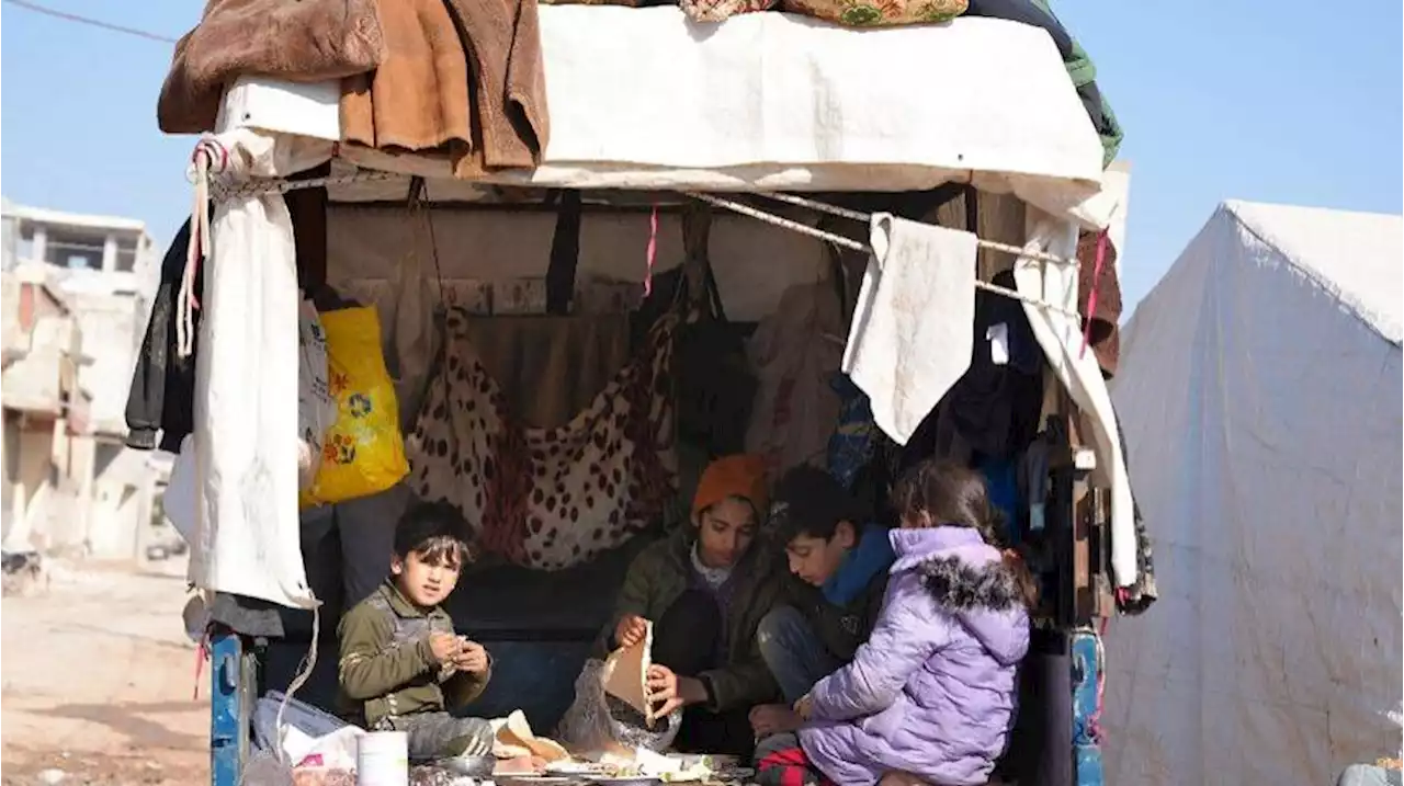 Syria quake survivors battle cold in tents and vehicles