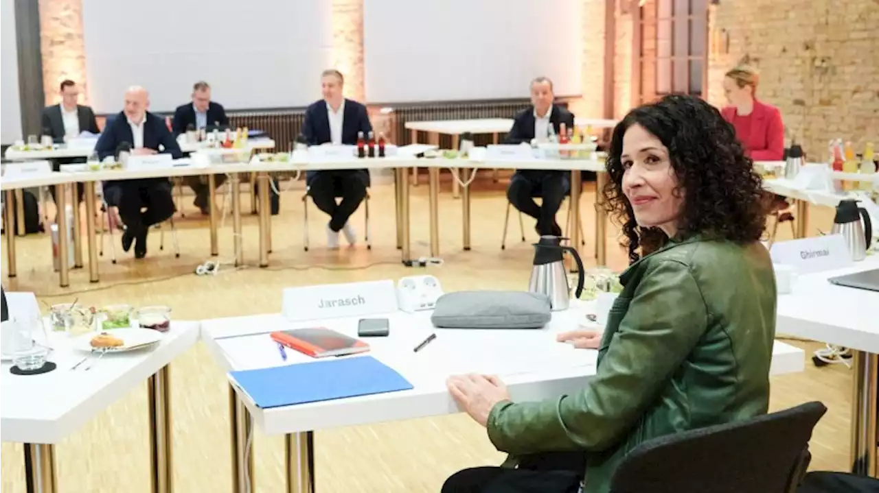 Parteienforscher: Bei Sondierungen kann noch viel passieren